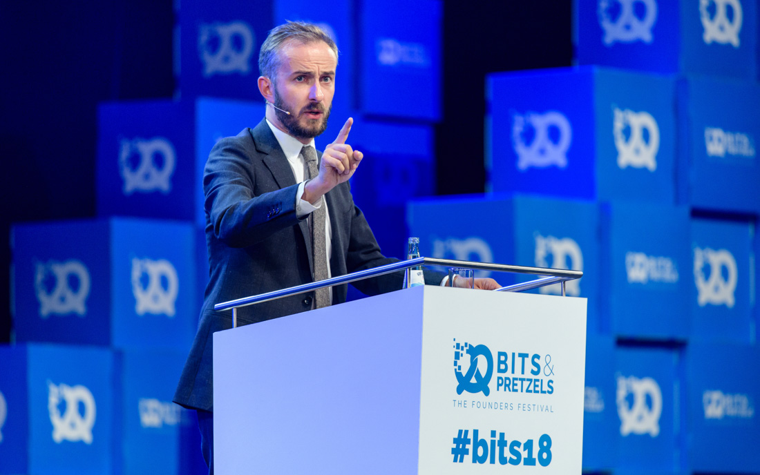 München, 30.09.2018: Jan Böhmermann auf der Bits & Pretzels. ©dpa